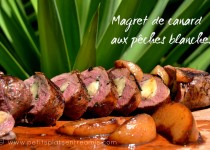 Magret de canard aux pêches blanches