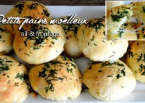 Petits pains moelleux à l’ail et au fromage