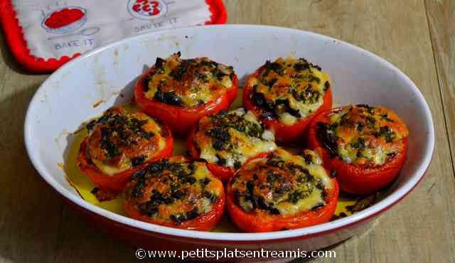 plat de tomates farcies aux champignons