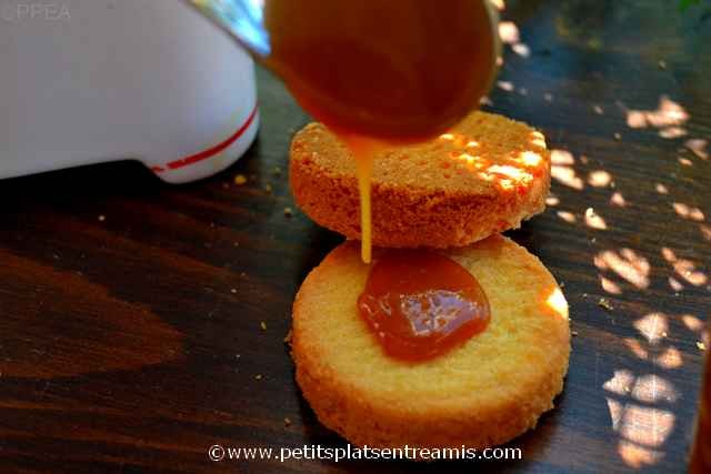 caramel au beurre salé sur biscuit