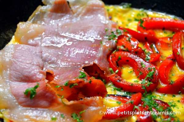recette omelette au jambon de Bayonne et poivrons