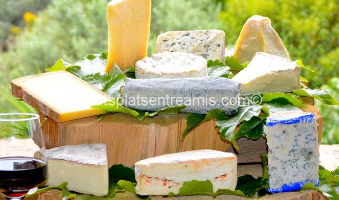 plateau de fromages présenté