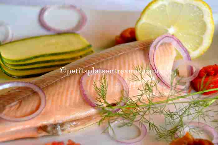 recette truite-saumonée-et-ses-petits-légumes