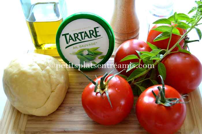 ingredients-de-la-tarte-aux-tomates-et-tartare-ail-sauvage