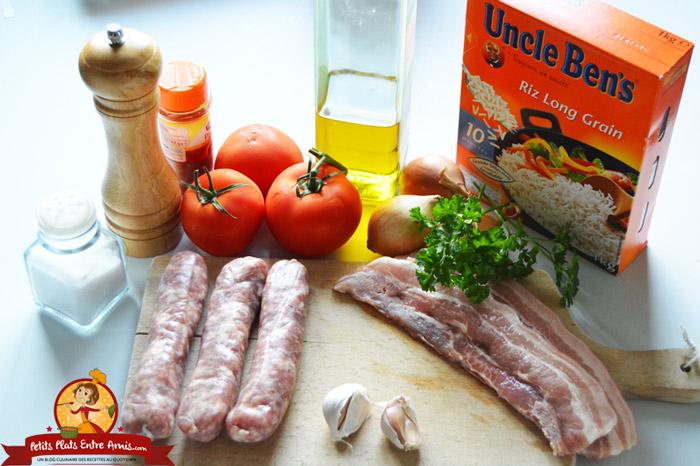 ingredients-pour-riz-a-la-tomate-et-aux-saucisses