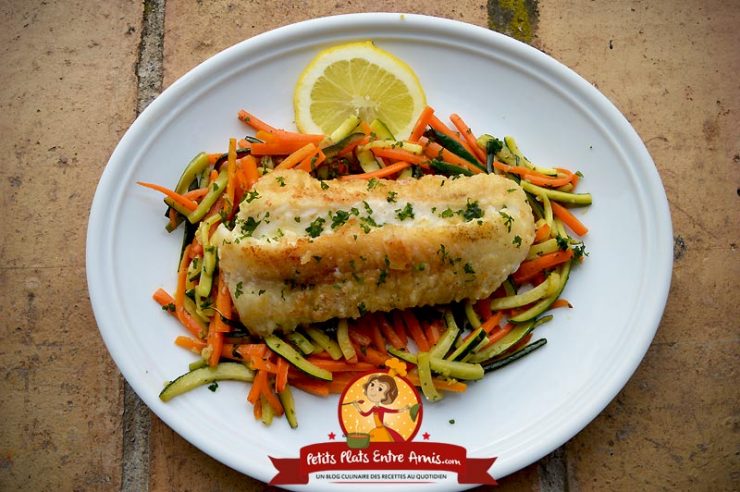Filet de poisson poêlé et julienne de légumes | Petits Plats Entre Amis