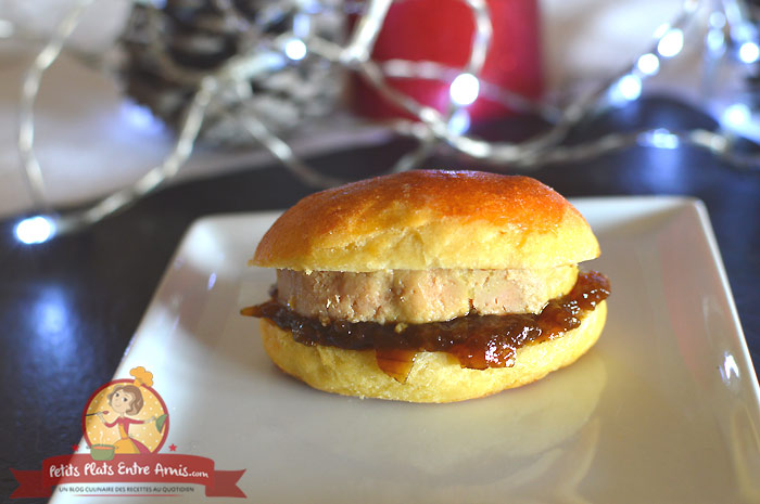 Navette au foie gras et confit d'oignon