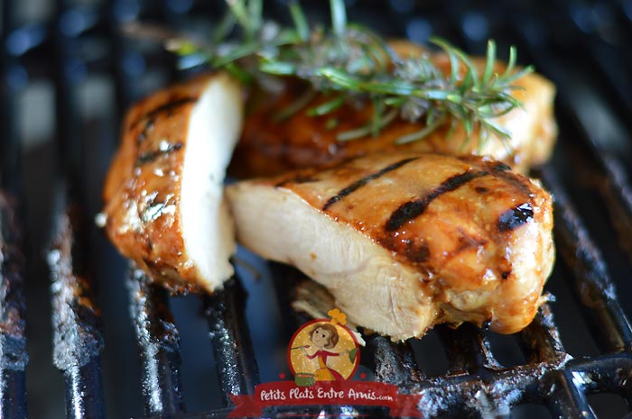 Comment cuire un blanc de poulet au barbecue?