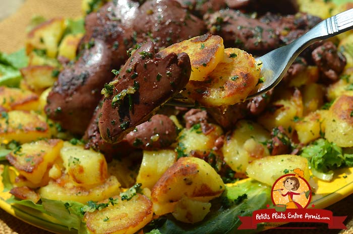 Cuisson poêlée de foies de volaille confits et pommes de terre