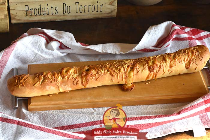 Recette baguette pizza aux saucisses et fromage