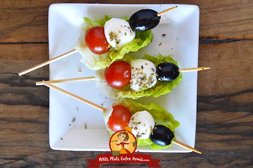 Brochettes apéritives mozzarella, tomate et olives