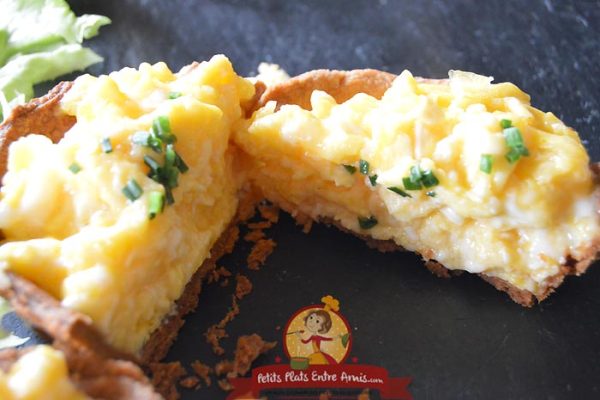 Cuisson petites tartelettes apéritives aux oeufs brouillés et fromage