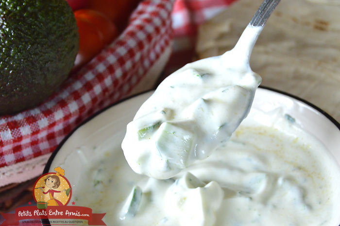 Ingrédients sauce au yaourt grec et concombre - Tzatziki