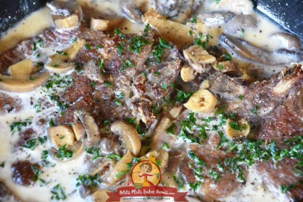 Ingrédients côte de porc à la crème et champignons
